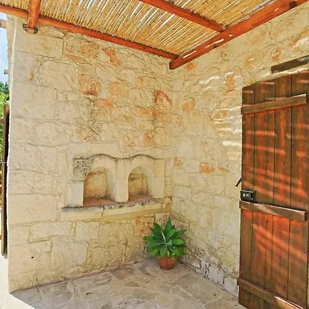 Simeon Estate * Dhrousha