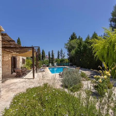 Simeon Estate Villa *