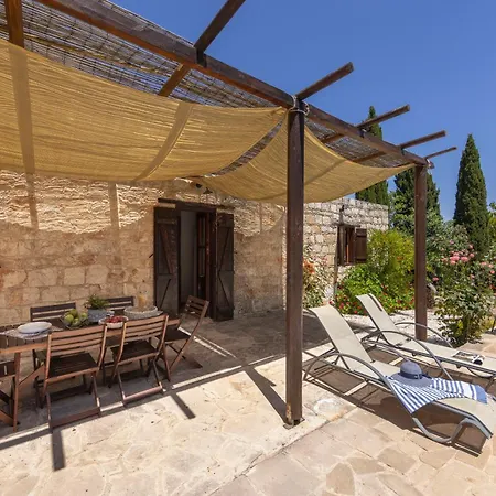 Vila Simeon Estate Dhrousha
